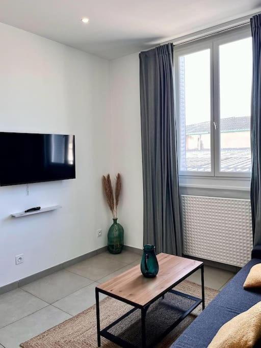 Le Pressense 2 Apartment Venissieux Luaran gambar