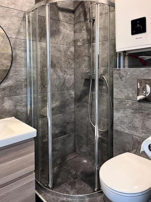 Le Pressense 2 Apartment Venissieux Luaran gambar