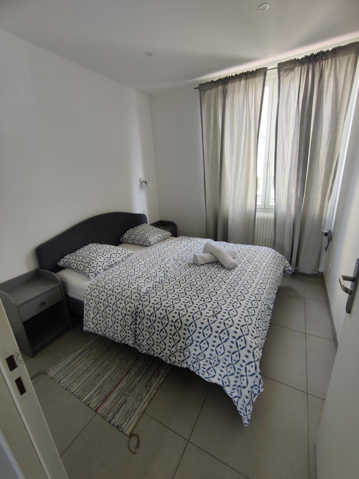 Le Pressense 2 Apartment Venissieux Luaran gambar