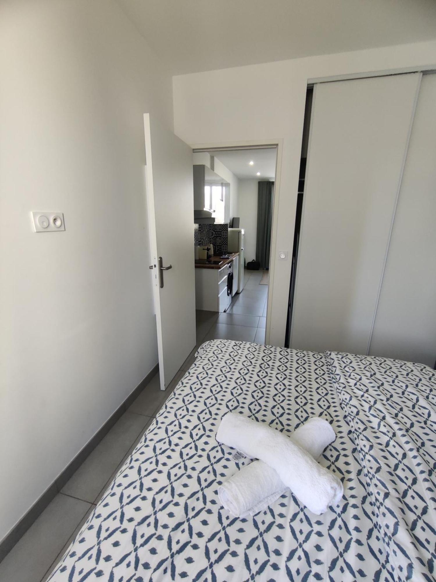 Le Pressense 2 Apartment Venissieux Luaran gambar